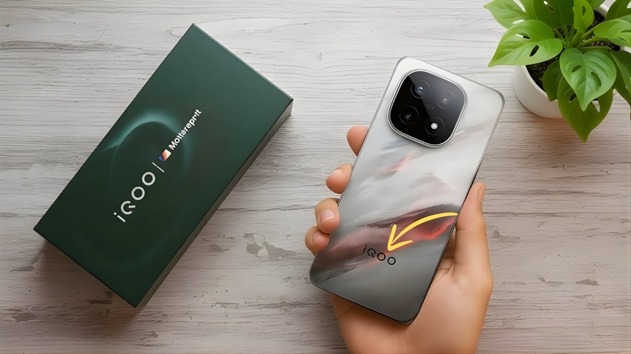 iQOO 15 5G – 120W fast charging smartphone with 4k HD display, design is sleek